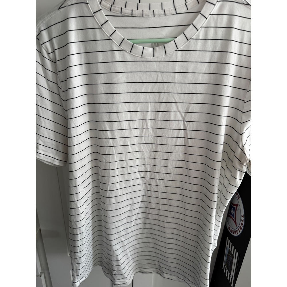 Lululemon‎ Athletica Striped T Shirt White Black Athletic Casual Mens Size XL